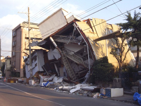 高見沢 実(たかみざわ・みのる)
昭和33年(1958年)生まれ。1981年東京大学(工学部都市工学科)卒業。
1986年東京大学大学院博士課程(都市工学専攻)単位取得退学。1986年横浜国立大学助手。
1989年8月より1996年3月まで東京大学講師・助教授。1996年4月より2024年3月まで
横浜国立大学助教授・教授。2024年4月横浜国立大学名誉教授。
