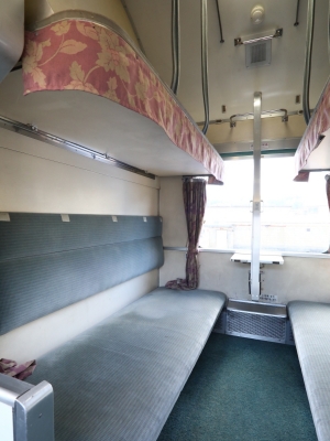 宿泊者以外も休憩などに使える開放型B寝台。どこか懐かしい匂いは、きっと40代以上の方ならわかるのではないかと思う
