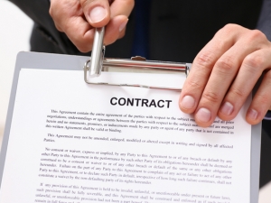 定期建物賃貸借契約での「言語の壁」を解消する新サービス。外国人に伝わらない賃貸借契約の課題とは(画像はイメージ)