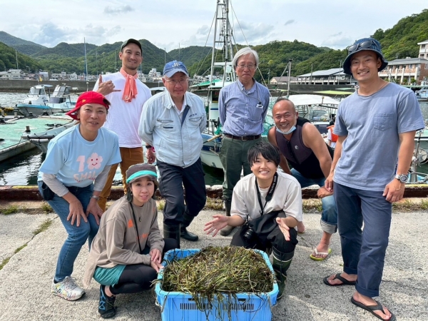 守本さん(前列右)は地域おこし協力隊の活動として、岡山の備前市日生町を視察(画像提供:さとまる不動産)