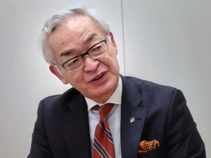 <b>塩見 紀昭:</b>株式会社明和住販流通センター代表取締役。賃貸住宅管理業界の発展に長年携わり、現在は公益財団法人日本賃貸住宅管理協会会長、一般社団法人賃貸不動産経営管理士協議会副会長などを務める