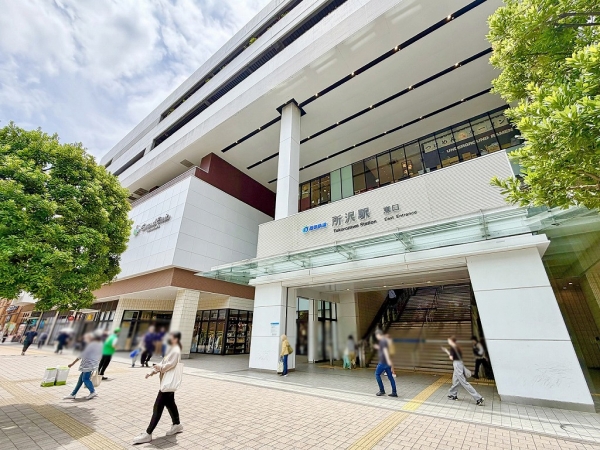 ▲特急を使えば「池袋」へ約20分、「西武新宿」へ約30分。このアクセス力の高さがベッドタウンとしての急成長につながった所沢。写真の駅東口は、バブル初期の昭和61(1986)年に土地区画整理事業が完了し、新たに開設された