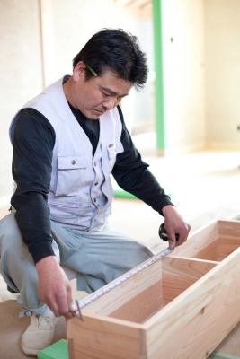 現場での職人による作業の様子(画像提供:荒川工務店)