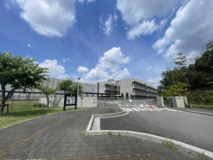 ▲豊田市内に整備された愛知県の産業技術拠点「知の拠点あいち」。次世代エネルギーの実証研究など、新たな産業創出の舞台となっている