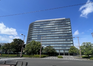 日本最大級の企業城下町の中枢を担う圧倒的なモノづくりの拠点「トヨタ自動車本社」