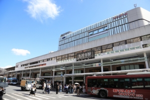 JR中央線快速・JR中央・総武線各駅停車・京王井の頭線の3路線が乗り入れている吉祥寺駅。新宿や渋谷などへのアクセスの良さも大きな魅力