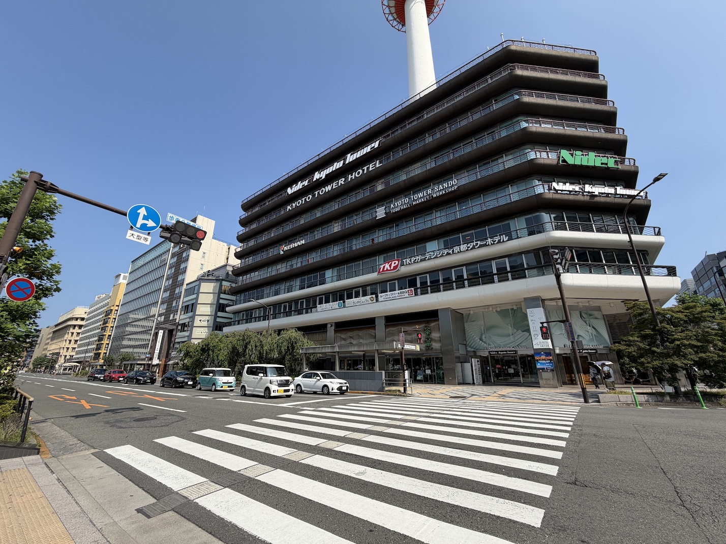 東山区と中京区が群を抜いて高額なエリアとなっている(画像引用:LIFULL HOME'S「京都府、大阪府、兵庫県の 2025年新築マンションの平均価格をLIFULL HOME’Sが調査」)