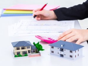 地震保険料控除は、年末調整または確定申告のなかで申請する