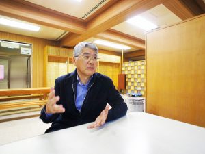 ▲「未来の姿からまちを見てみると、今やるべきことが見えてくる」と語る『グリーンバレー』理事・大南信也さん。現在『グリーンバレー』では、地方創生を担う人材育成事業として『神山塾』を立ち上げ、地域活性化コーディネーターを育てる活動も行っている