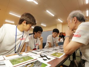 町民総出で高校生たちを迎える『写真甲子園』（写真提供：東川町）