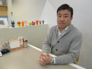 株式会社ルーツコーポレーション代表取締役山藤光博さん。千葉県船橋市周辺を中心に中古住宅のほか新築住宅・アパートなどの販売・仲介を行っている
