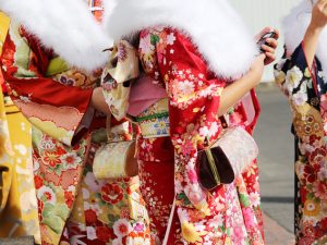 成人の日には全国各地の自治体で成人式が執り行われる