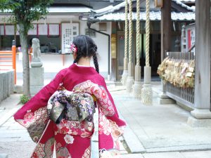 十三詣りは、大人の晴れ着に初めて袖を通す日でもある