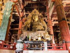 東大寺盧舎那仏三尊像の脇佛は、虚空蔵菩薩と如意輪観音で、大慈悲により叡智を与え世間の利益をもたらすとされた