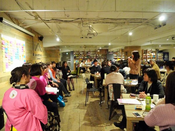 登壇者、受講者全員参加のパネルディスカッションでは、まちづくりに関する熱い意見が交わされた