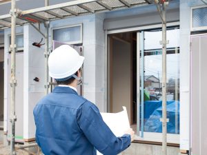 足場は正しく安全に工事をするために必要な仮設物　