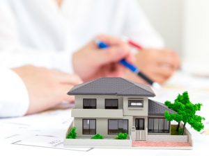 住宅購入時には、住宅の品質・性能や中古住宅の場合の売主について、よく確認しておくとよいだろう