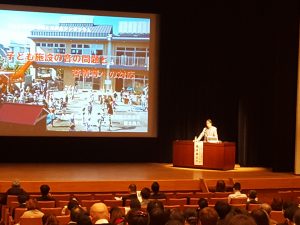 本シンポジウムのメイン、騒音トラブルを研究する橋本典久氏による基調講演