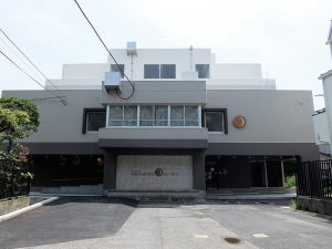 滞在型観光の拠点としての期待がかかる『柴又ふーてんベッドアンドローカル』。素泊まりツイン8000円～、1名宿泊の場合4000円～。シャワー・トイレ共用