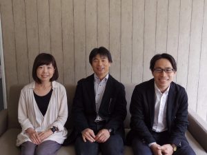 スペースRデザインの皆さん。左から、前田さん・吉原さん・牛島さん