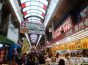 大阪「黒門市場」に集まる外国人観光客。”ほんまもん”が味わえる商店街の魅力とは？