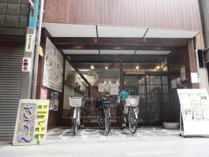 エフ・エーさろんは、商店街の空き店舗を利用したならではの利点もある