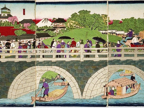 東京名勝筋違眼鏡橋の真景（郵政博物館蔵）。旧体制を象徴する筋違橋と筋違橋御門を解体し、その石材で作られた文明開化の石橋