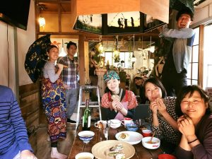 空き家を改装した海古屋シェアハウスで芸術祭を開催した