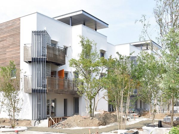 第3期街区は元の社宅建物をリノベーション。既存の躯体を活かしながら、国際レベルのパッシブ基準をクリアしているという