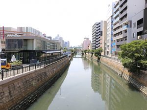 水質改善が進み、流域の整備も進行する堀川。納屋橋周辺では、2017年9月に新施設が誕生予定