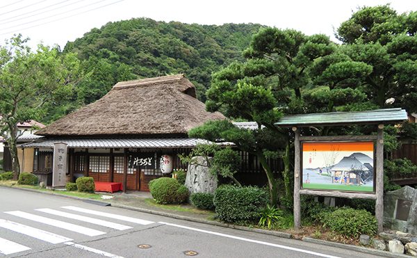 浮世絵に描かれた風情を残す店は東海道中、丁子屋だけ。希少だ
