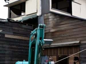 取り壊すことだけが空き家対策ではない。使える空き家を流通させることも大切