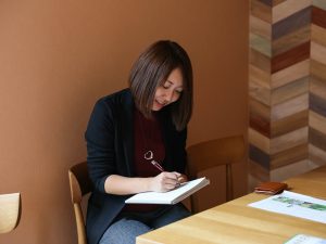 津山さんは、生まれも育ちも札幌。「北海道のことを好きとか嫌いとかではなく、ここに住むこと以外考えたことがない」そう