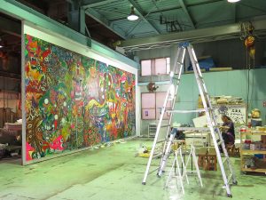 制作中の「新ゲルニカ」。先日開催された鉄工島FESで大々的にお披露目された