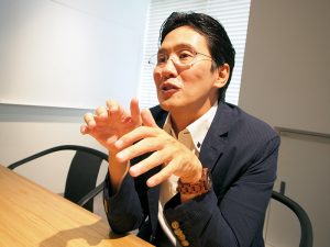 松尾氏は「長く業界にいるよりも、家を建てたいと勉強した人の方が知識を持っていたりします。そういう人が勉強不足の工務店にあたってしまうことがある。ユーザーの選び方も大切だけれど、工務店も勉強が必要です。しない所が淘汰されていくのは当然でしょう」と話す