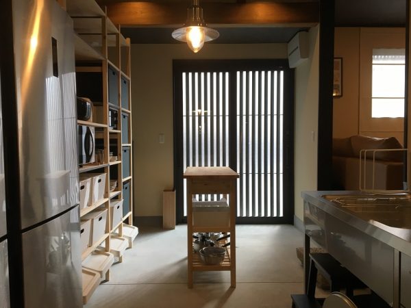 座卓昭和レトロ古民家シェアハウス