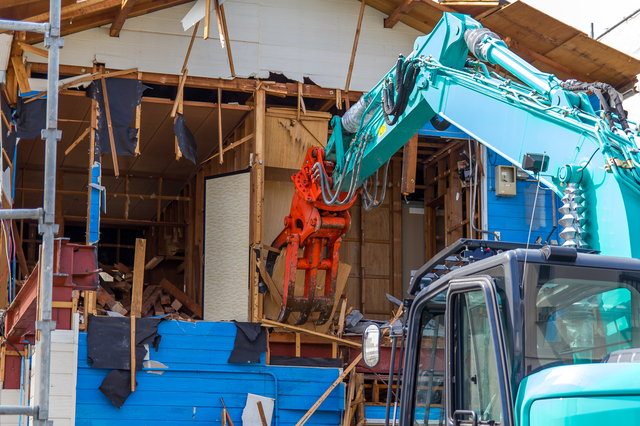 家の解体後に必要な建物滅失登記 その手続きと怠った場合のデメリットとは 住まいの本当と今を伝える情報サイト Lifull Home 039 S Press