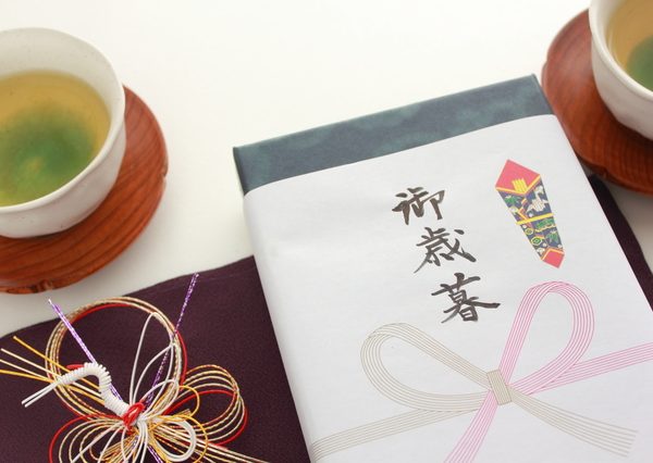 日本人らしい感謝を伝える風習として、年末に贈り物をするお歳暮は残って欲しい