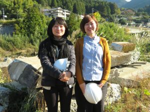 住宅建設のために神山町に居を構え、現地で監理にあたる神山町のあす環境デザイン共同企業体の吉田涼子氏（左）、池辺友香子氏。知らない人にも寛容なまちで住みやすいとお二人