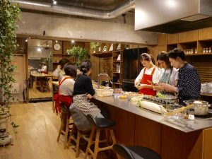 今後は働き方と暮らし方が互いに影響しあいながら社会を変えていく可能性があることを示唆してくれた物件「てとてと食堂」