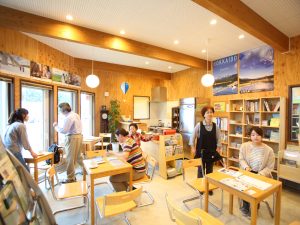 何でも気軽に相談できるアットホームな環境だ