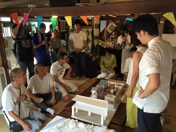 地域住民に向け、改修計画説明会を開催</BR>こうした説明会で住民からさまざまな話を聞くことができた