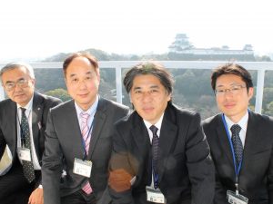 左から、和歌山市 建設局 住宅部 空家対策課の山下英二課長、同じく木村幸男副課長、続く産業まちづくり局 産業部 商工振興課 商業振興班の榎本和弘班長と同じく國生研人氏