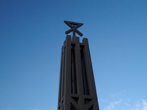 大阪市の市章は「澪標（みおつくし）」を元に意匠化された