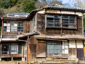 放置してきた空き家であっても、改修工事などを行うことでシェアハウスとして活用するという方法も生まれてくる
