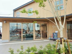 横芝光町観光まちづくり協会が入る駅前施設の「ヨリドコロ」だ