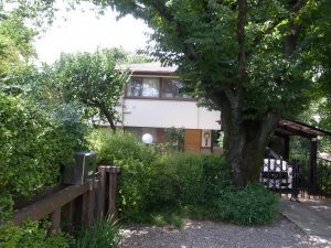 ライト風の家などデザインの良い家が多い