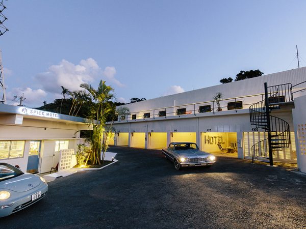 中谷氏の2拠点居住の一方、沖縄にあるスパイスモーテル。わざわざ泊まりに行きたい場所として人気を集めている