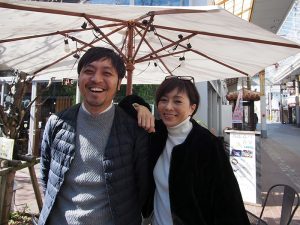 元油津応援団のスタッフで、パーク・デザイン株式会社の鬼束さん（左）とセレクトショップを経営する山口さん（右）