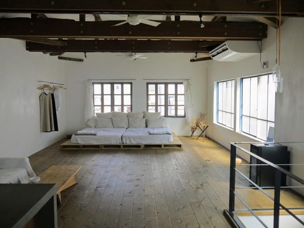 jasmine内部。のびのびと気持ちのいい広さが贅沢だ